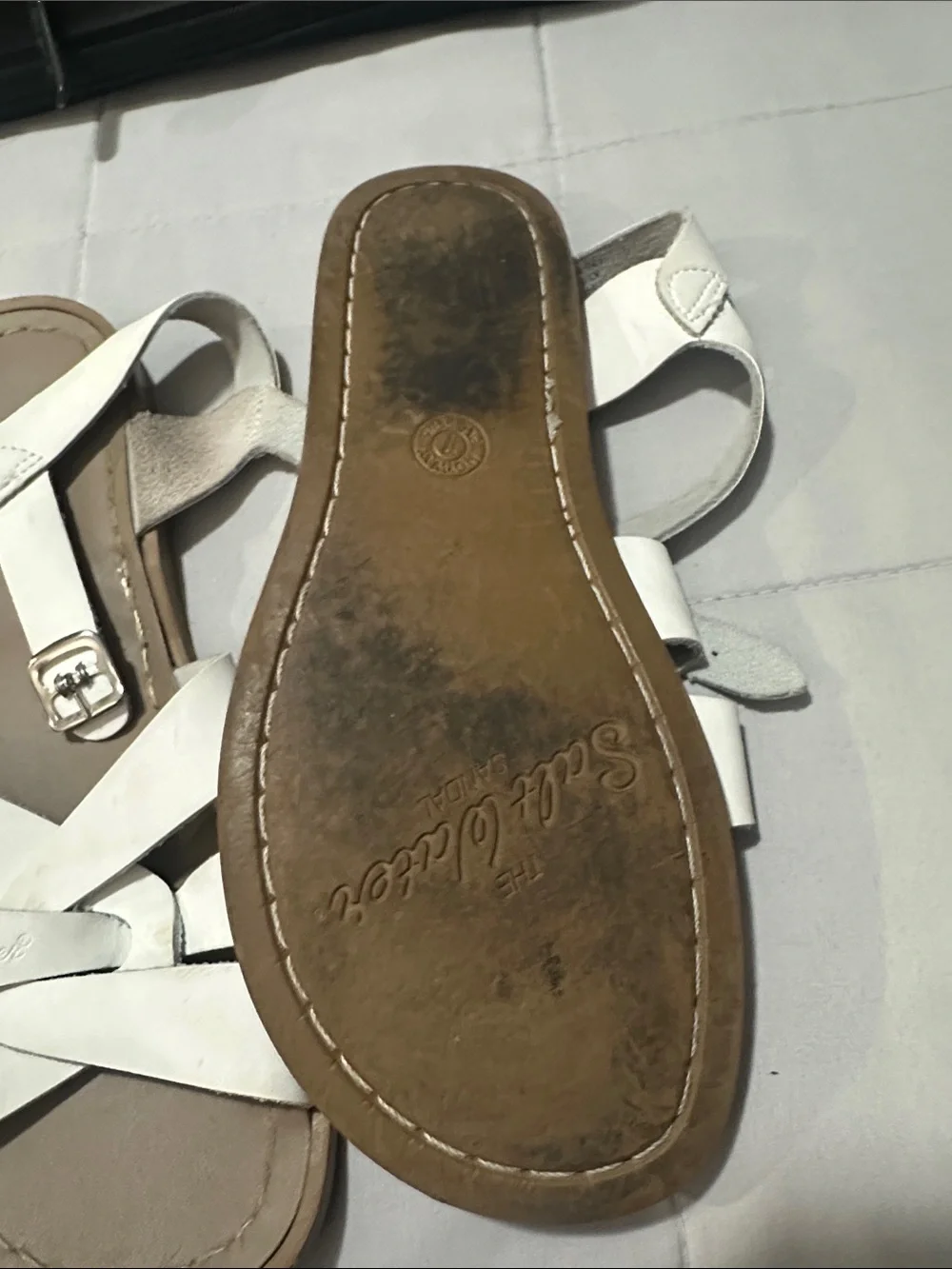 Women’s White Strappy Leather Sandals - Casual Summer Comfort